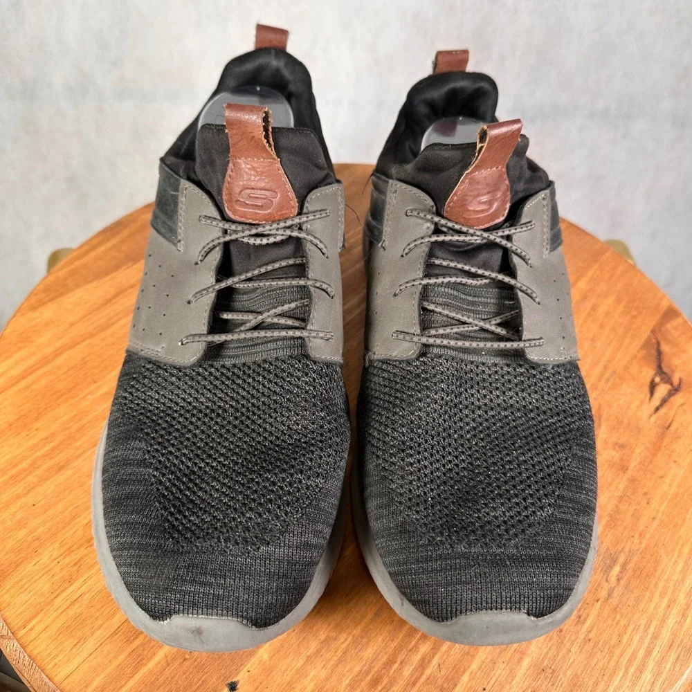 Skechers slip sneakers